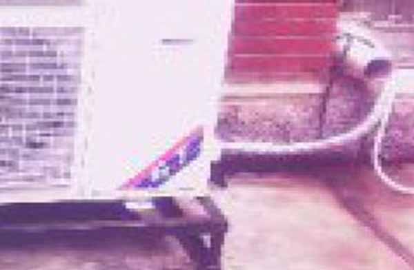 臨朐中學(xué)超市5P格力空調(diào)安裝現(xiàn)場